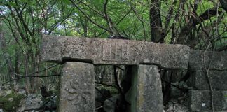 Мајци цркву, себи џамију, а стрица под гомилу – ГЛАС РЕГИЈЕ.057