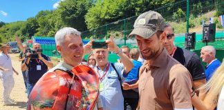 Новак Ђоковић направио је спектакл у Високом – ГЛАС РЕГИЈЕ.057