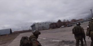 Видео снимак: Руски падобранци заузимају аеродром Антонов 24.фебруара – ГЛАС РЕГИЈЕ.057