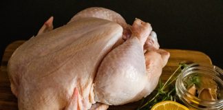 Пала цијена пилетине – ГЛАС РЕГИЈЕ.057