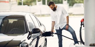 Појефтинило гориво! Бензин од 3.02КМ, а нафта 3.17КМ – ГЛАС РЕГИЈЕ.057