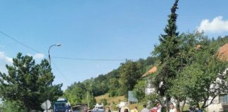 Обустављен саобраћај у Мокром, возите опрезно – ГЛАС РЕГИЈЕ.057