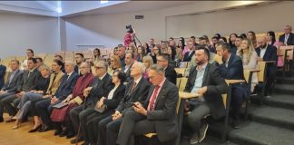 На Палама промовисана 42 дипломирана правника и шест магистара и мастера правних наука – ГЛАС РЕГИЈЕ.057