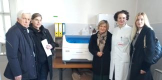 Уручен вриједан медицински апарат Дому здравља у Сокоцу – ГЛАС РЕГИЈЕ.057
