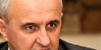 Шта је са непостојећом дипломом Петра Ђокића? – ГЛАС РЕГИЈЕ.057