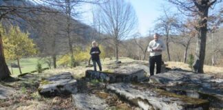 Прича о селу Закомо – Историја о сеоском гробљу – ГЛАС РЕГИЈЕ.057