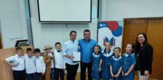 Ученици ОШ “Србија” Пале најбоља драмска група на такмичењу у част Десанке Максимовић – ГЛАС РЕГИЈЕ.057