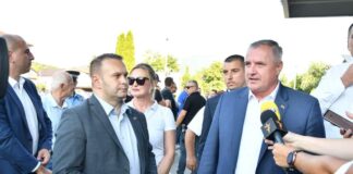 Ћосић: Скуп протекао мирно и достојанствено – ГЛАС РЕГИЈЕ.057