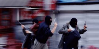 Синоћ опљачкана бензинска пумпа – ГЛАС РЕГИЈЕ.057