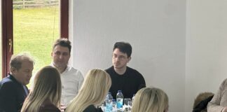 Башевић позвао наше прозођаче хране са представницима италијанске владе- ГЛАС РЕГИЈЕ.057