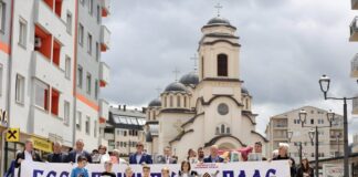 На Палама дефилеом обиљежен Дан побједе – 057.ГР