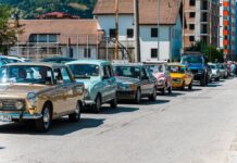 Пале: Смотра четрдесетак олдтајмера привукла велику пажњу посјетилаца – 057. ГР