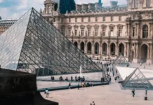 Dvojac pao zbog pljačke u Luvru: Bili dio bande koja je izvršila pljačku vijeka – 057. GR